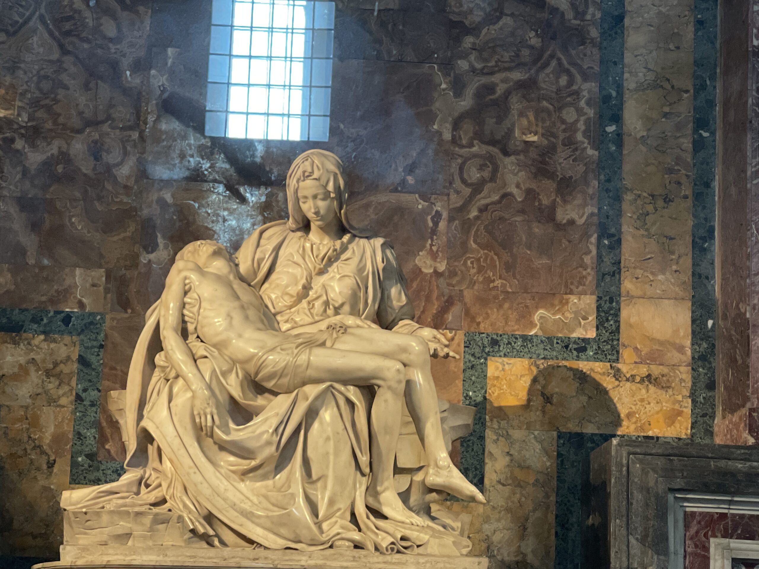 Michelangelo's Pietà in St Peter's Basilica